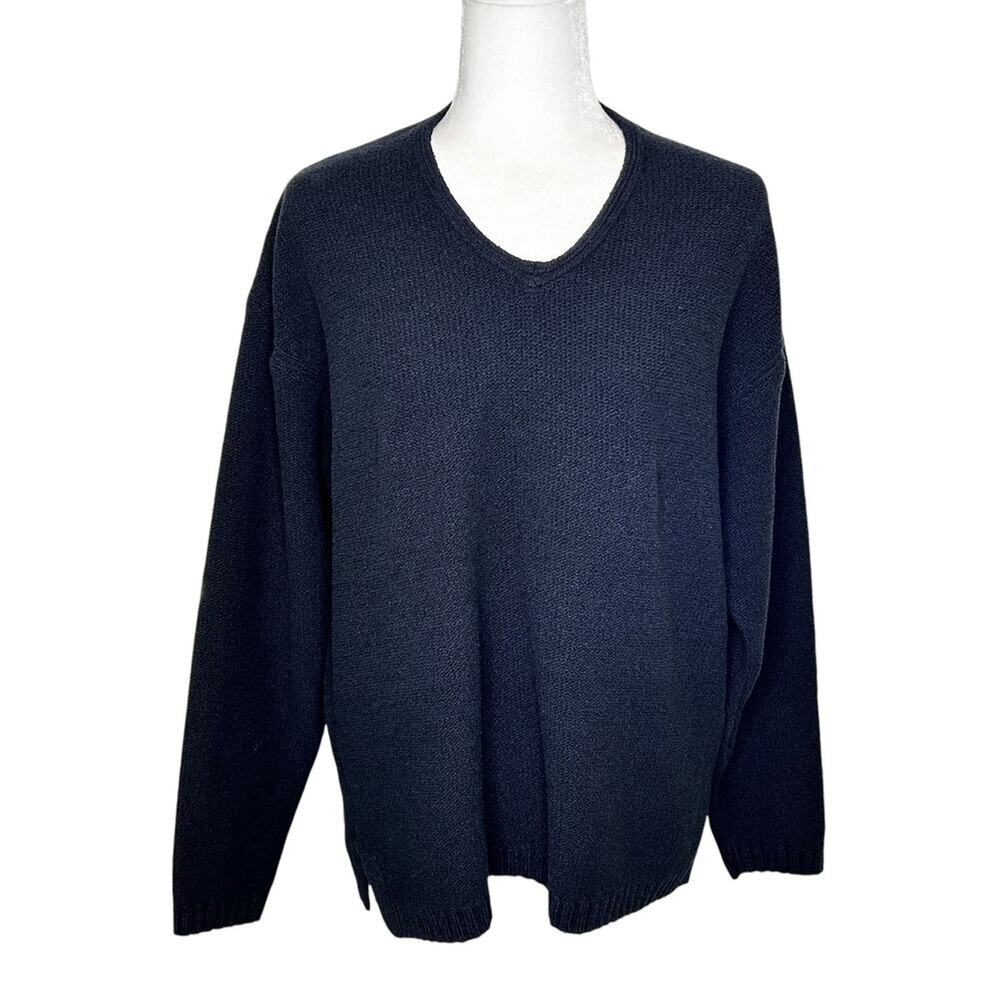 Perry Ellis Dark Black Boucle V-Neck Long Sleeve Grandmacore Pull Over Sweater